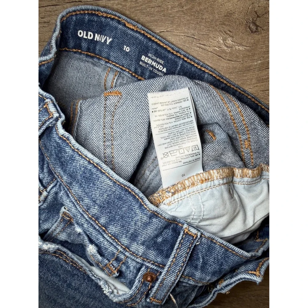 Old Navy Girl's Size 10 High Rise Bermuda Jean Shorts Built-In Tough Frayed Hem